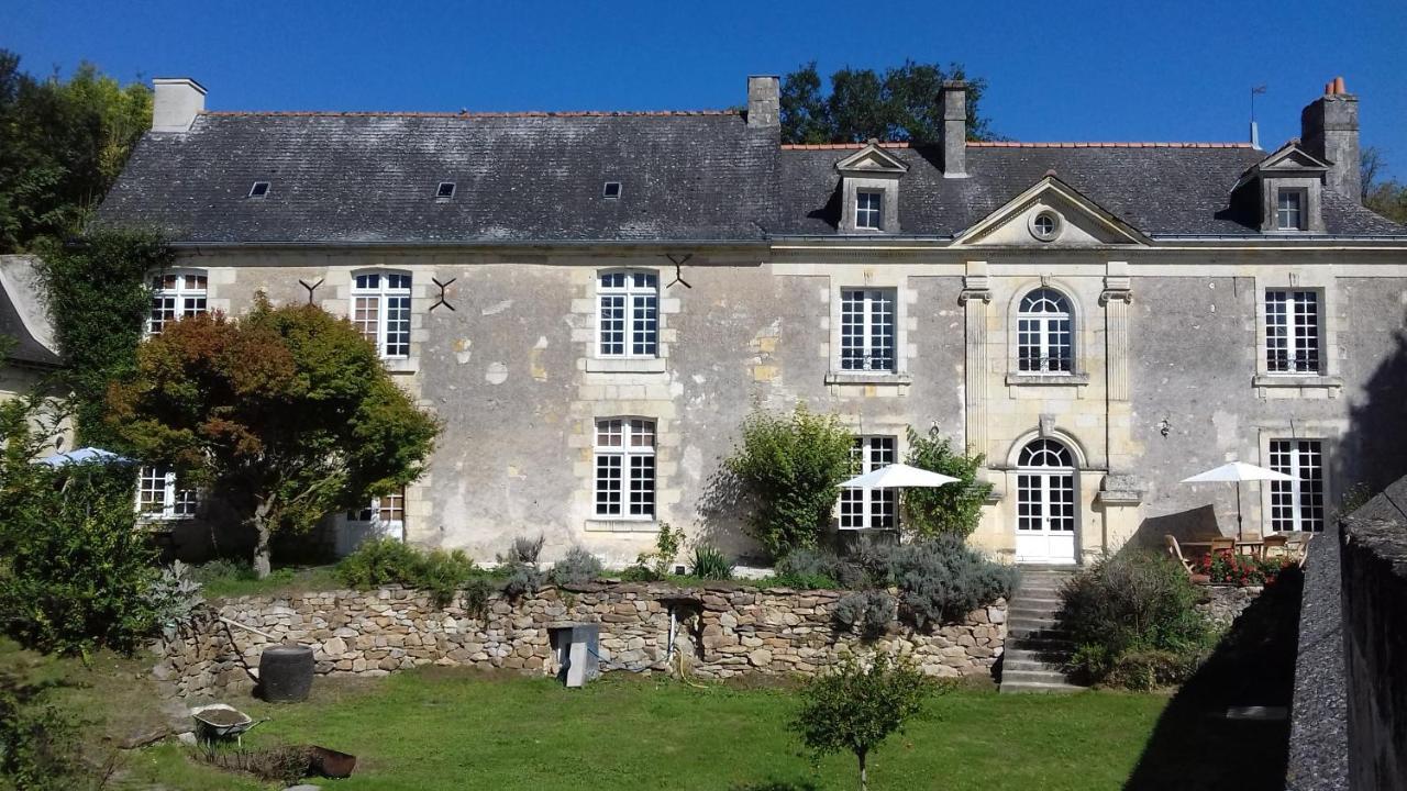 Manoir De La Fontaine Du Chene Bed and Breakfast Coutures  Buitenkant foto