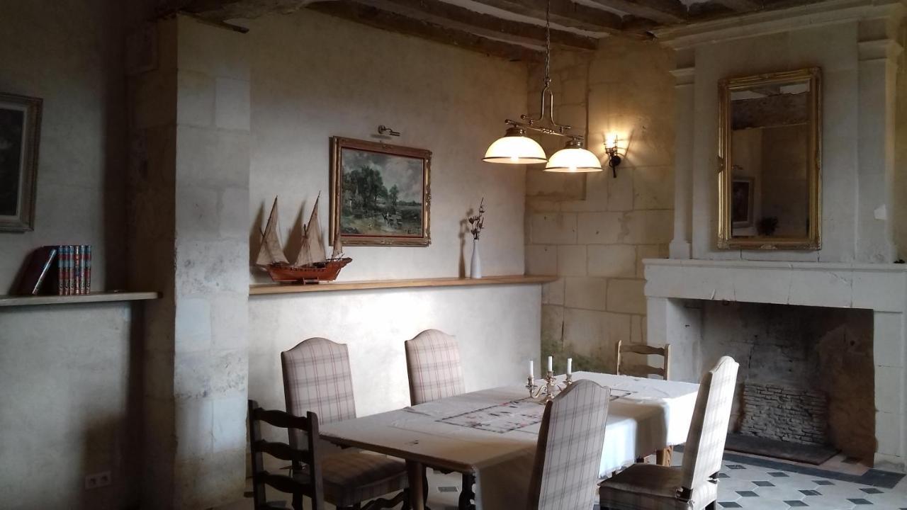 Manoir De La Fontaine Du Chene Bed and Breakfast Coutures  Buitenkant foto