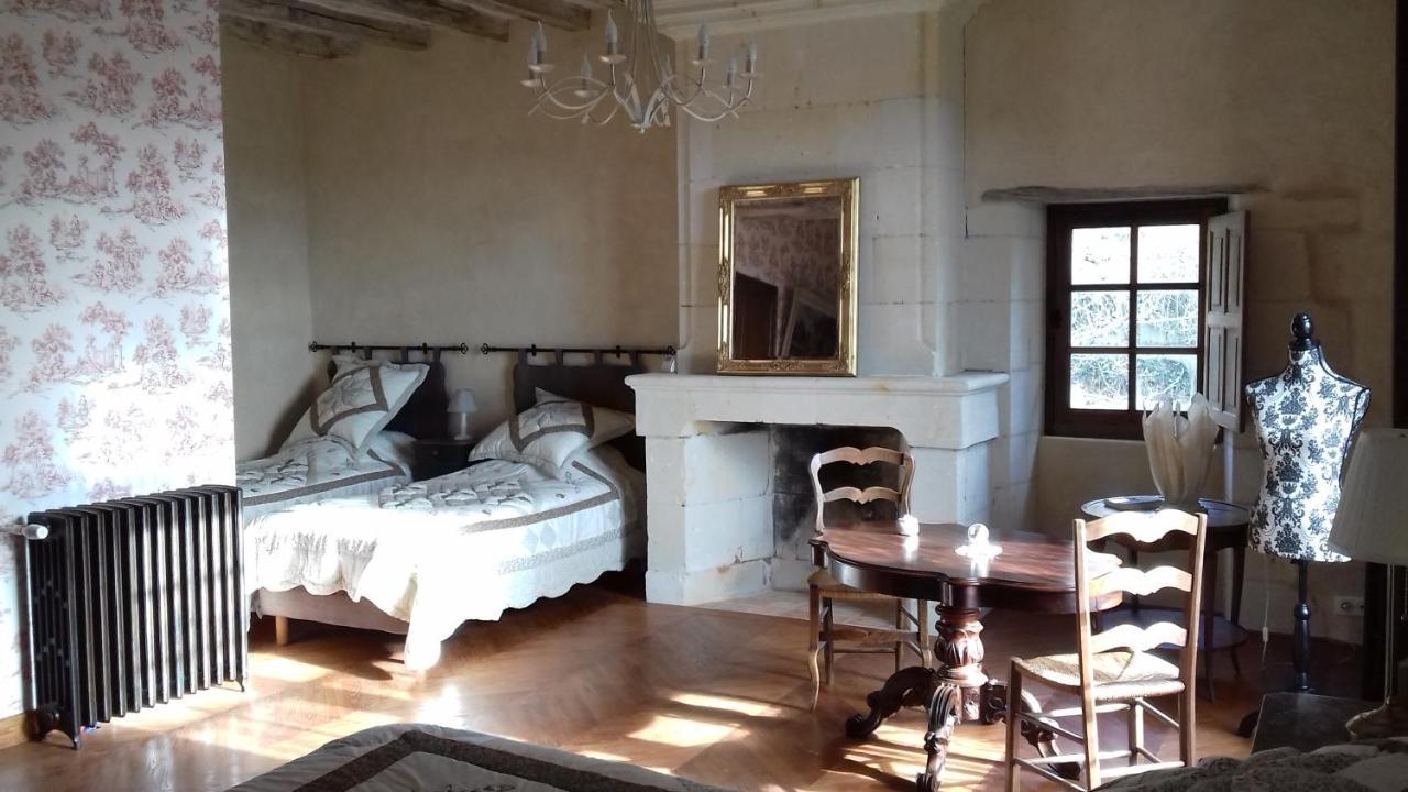 Manoir De La Fontaine Du Chene Bed and Breakfast Coutures  Buitenkant foto