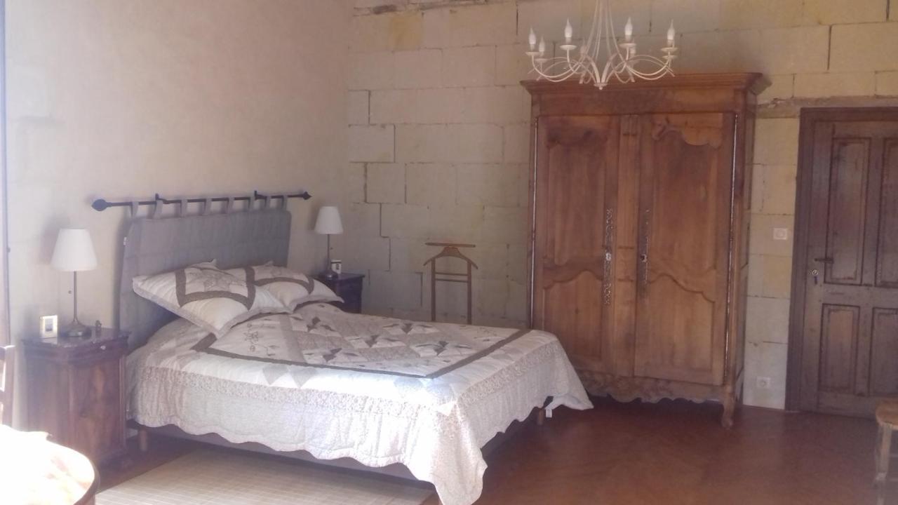 Manoir De La Fontaine Du Chene Bed and Breakfast Coutures  Buitenkant foto